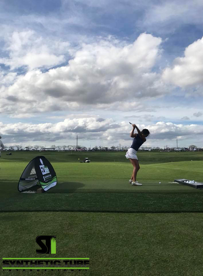 2018 PGA Show Girl Golfing